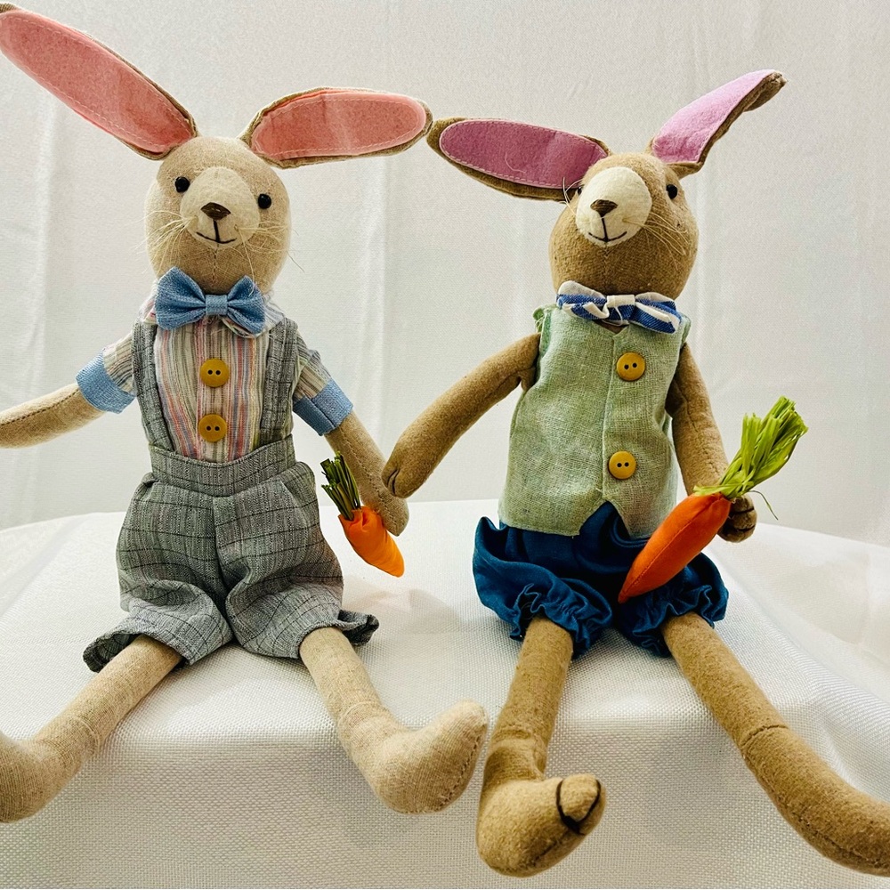 Hip & Hop Shelf Sitter Bunnies with weighted bottom. Please read details!